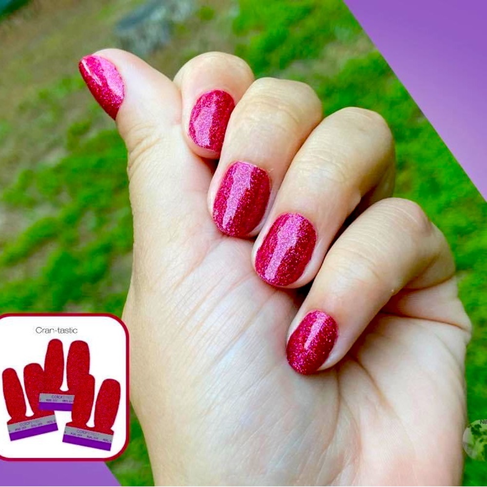 Color Street 100% dry nail polish strips.